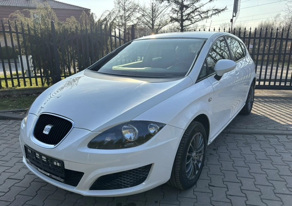 Seat Leon cena 18900 przebieg: 155137, rok produkcji 2009 z Kartuzy małe 172